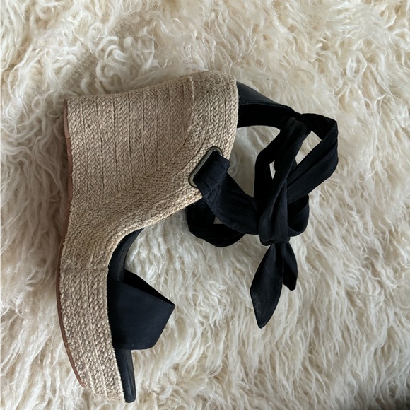 Ugg black fabric bow tie wedges - Picture 4 of 4